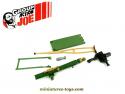 Un lot de cinq accessoires pour figurines articulées Action Joe Big Jim au 1/6e