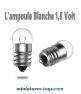Une ampoule blanche éclairage de phare ou gyrophare de toit pour miniatures