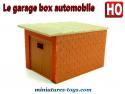 Le garage box a voiture en miniature pour le décor de réseau de trains au HO