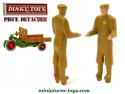 Le conducteur métal pour la Motocart miniature Dinky Toys au 1/43e