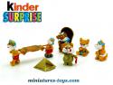 Un ensemble de 6 chats égyptiens en figurines plastique Ferrero Kinder Surprise