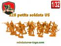 Un lot de 28 petits soldats US années 1980 en plastique brun au 1/32e
