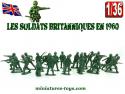 Un ensemble de 24 petits soldats anglais 1960 en plastique au 1/36e