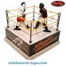 Le ring de boxe mécanique Slugger Champion miniature réalisé en métal
