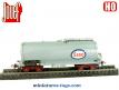 Le wagon citerne Esso a bogies en miniature par Jouef au H0